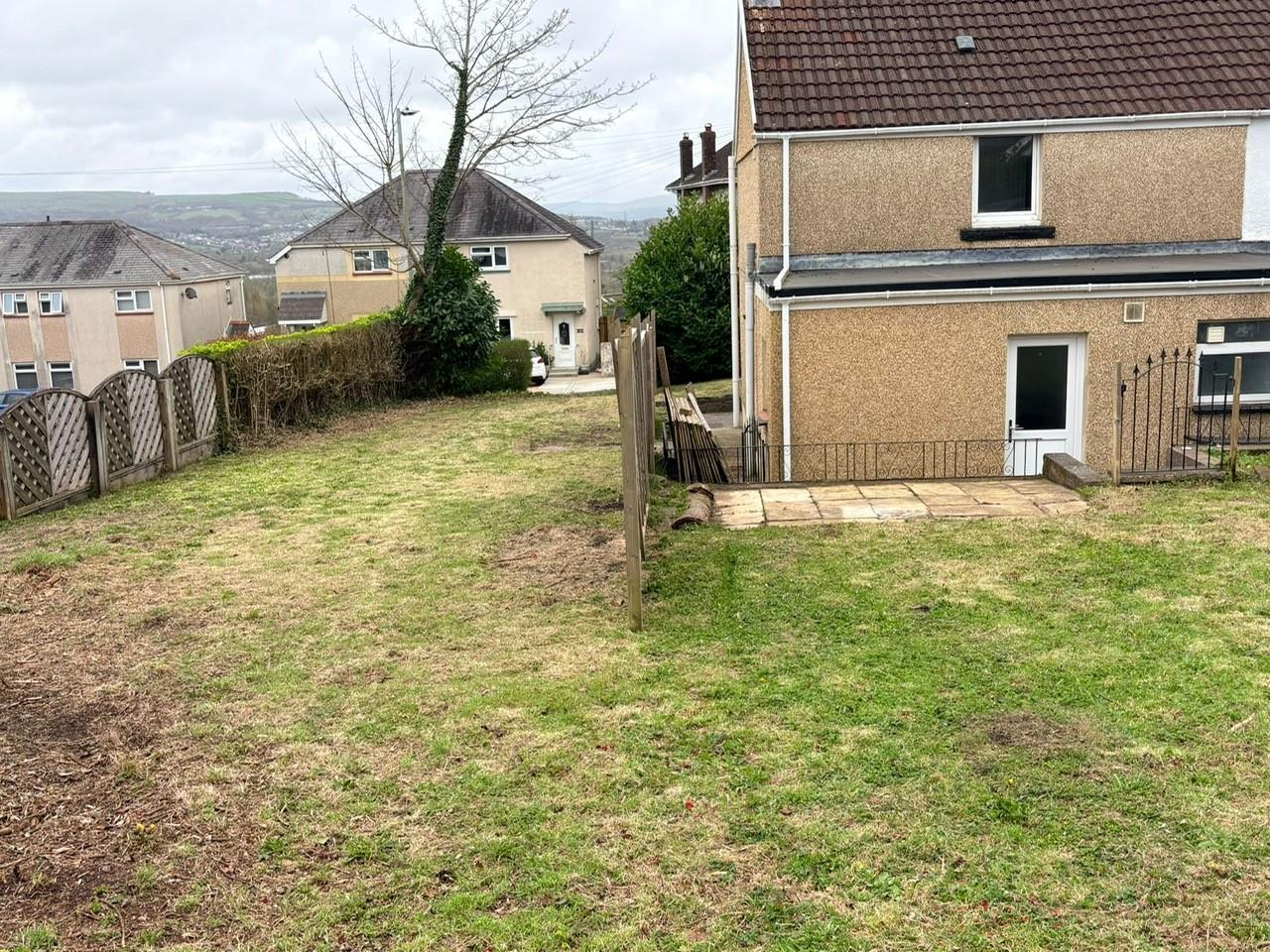 Vicarage Road, Morriston, Swansea, SA6 6DU